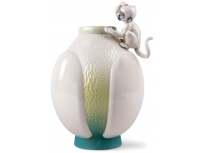 Monkey vase