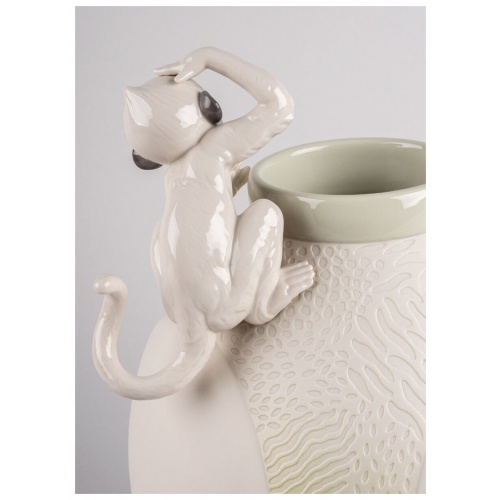 Monkey vase 6