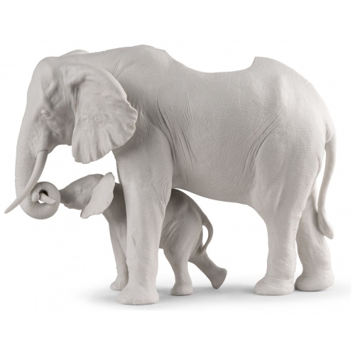 Elephant garden Sculpture. Matte White. Plant the Future 5