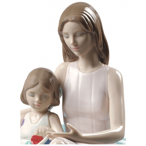 Our Reading Moment Mother Figurine 7