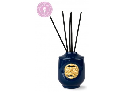 Snake Perfume diffuser Luxurious animals. A Secret Orient Scent