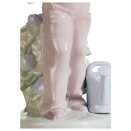 Spring Girl Figurine 8