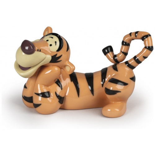 Tigger Figurine 5