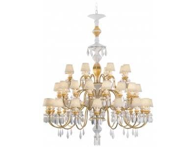 Belle de Nuit 40 Lights Chandelier. Golden Luster (CE/UK)