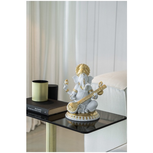 Veena Ganesha Figurine. Golden Lustre 7