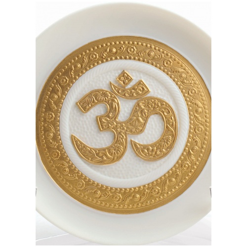 Om Decorative Plates. Set of 2. Golden Lustre 7