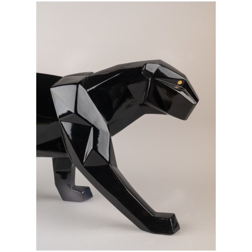 Panther Figurine. Glazed Black 8