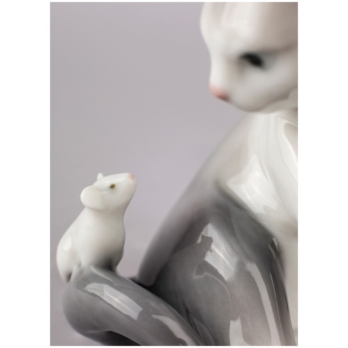 Cat and Mouse Figurine 7