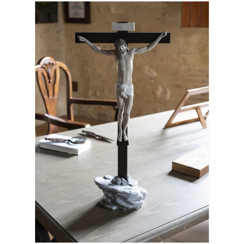 Our Savior Crucifix Figurine Tabletop 6