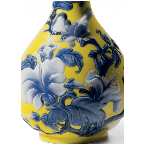 Sparrows Vase. Yellow 6