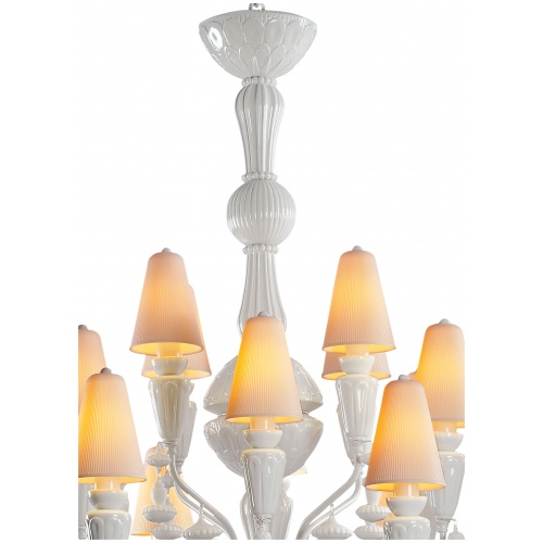 Ivy and Seed 20 Lights Chandelier. Medium Model. White (CE/UK) 5