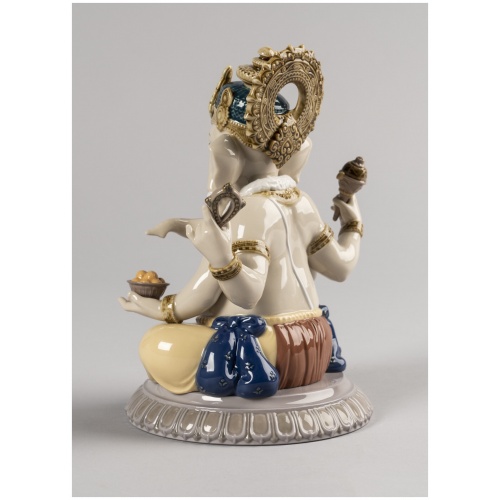 Lord Ganesha Figurine 7