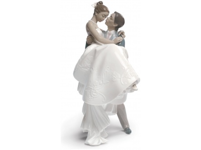 The Happiest Day Couple Figurine Type 357