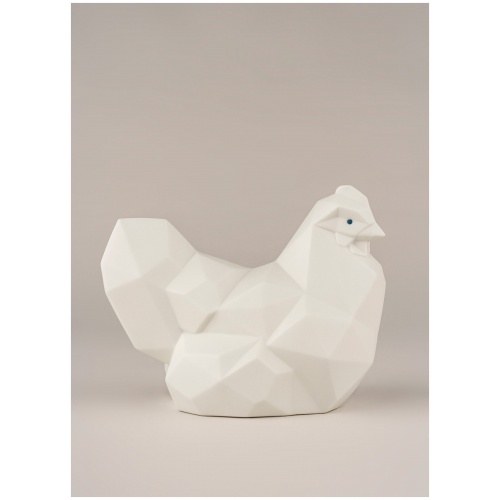 Hen Figurine. Matte White 10