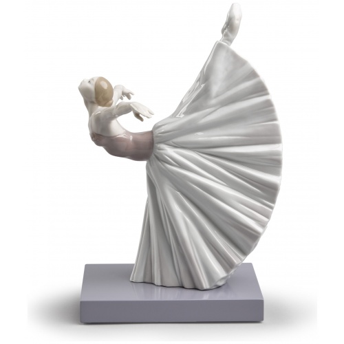 Giselle Arabesque Ballet Figurine 5