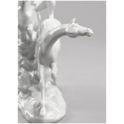 Horses Galloping Figurine 7