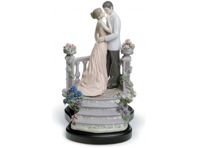 Moonlight Love Couple Figurine. Limited Edition