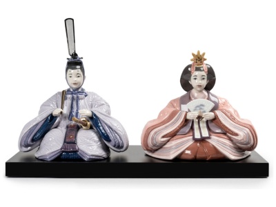 Hina Dolls Figurine. Violet