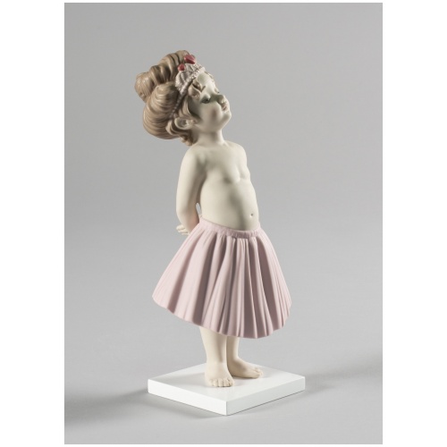 Girl’s Fun Figurine 7