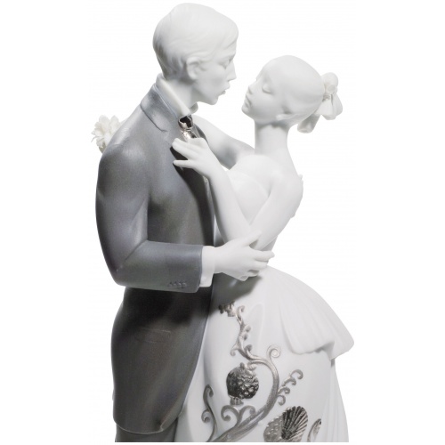 Lovers’ Waltz Couple Figurine. Silver Lustre 6