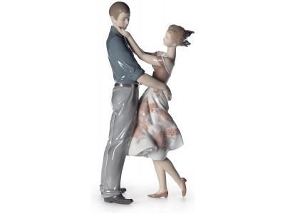 Happy Encounter Couple Figurine