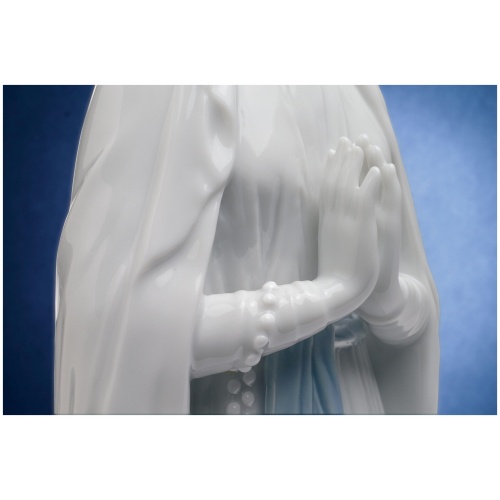 Our Lady of Lourdes Figurine 8