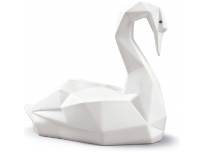 Swan Figurine. Matte White