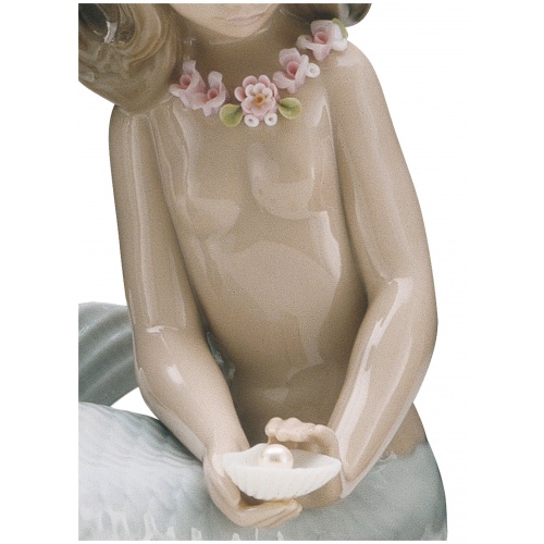 Mirage Mermaid Figurine 8