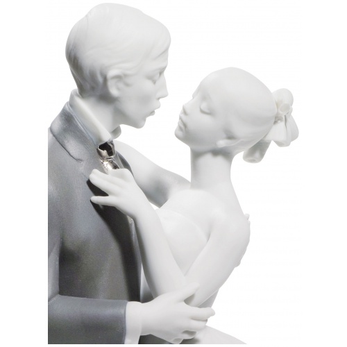 Lovers’ Waltz Couple Figurine. Silver Lustre 7