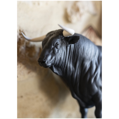 Spanish Bull Figurine 6