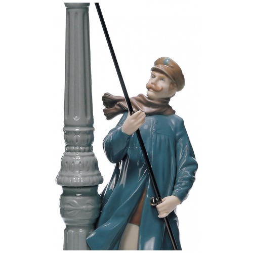 Lamplighter Figurine 6