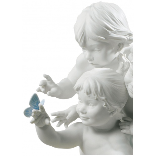 Children’s Curiosity Figurine 8