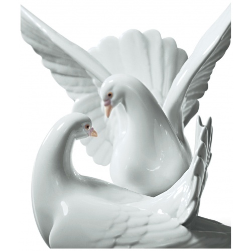 Love Nest Doves Figurine 5