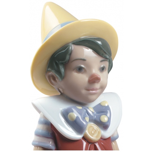 Pinocchio Figurine 6