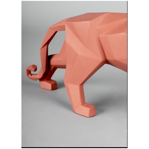 Panther Figurine. Coral matte 8