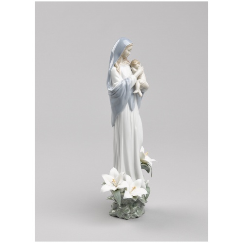 Madonna of The Flowers Figurine 8