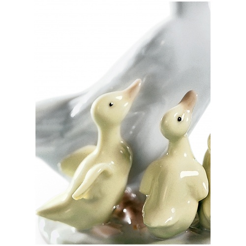 How Do You Do Duck Figurine 7