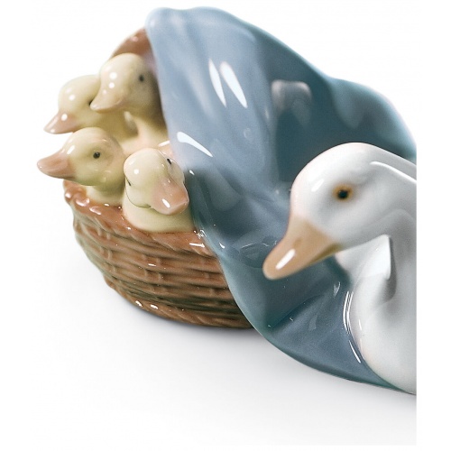 Ducklings Figurine 5