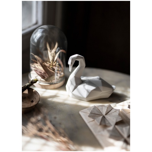 Swan Figurine. Matte White 5