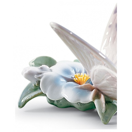 Refreshing Pause Butterfly Figurine 5