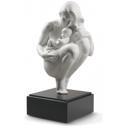 Love’s Bond Mother Figurine 8