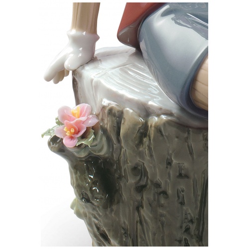 Pinocchio Figurine 7