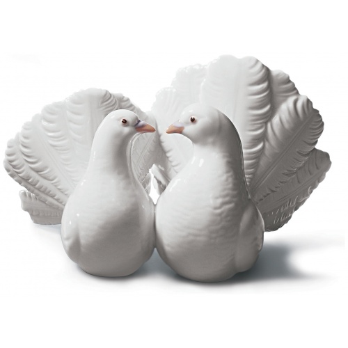 Couple of Doves Figurine 5