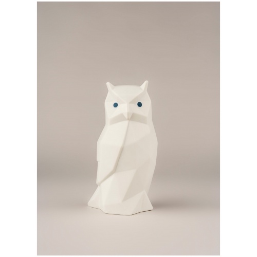 Owl Figurine. Matte White 9