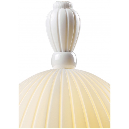 Mademoiselle Elisabeth Table Lamp (UK) 7