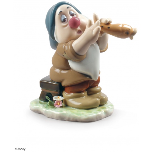 Sleepy Snow White Dwarf Figurine 5