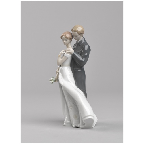 Everlasting Love Couple Figurine 11