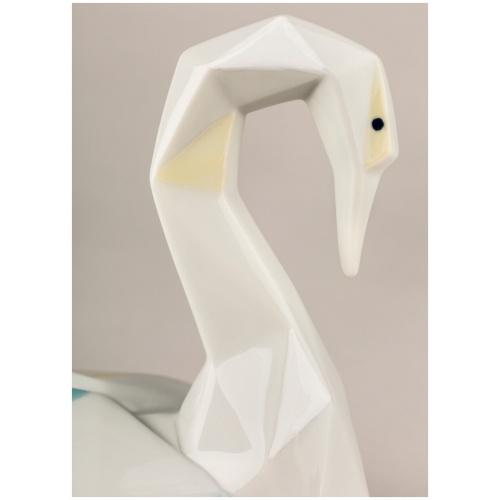 Swan Figurine 7