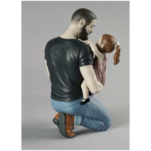 In Daddy’s Arms Figurine 6