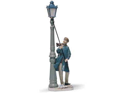 Lamplighter Figurine